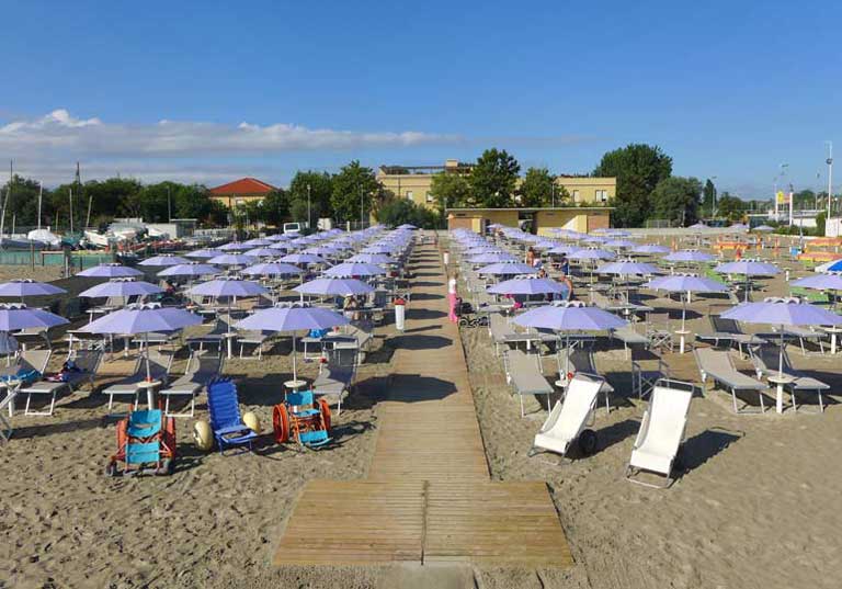 carrozzine-per-fare-il-bagno-in-mare